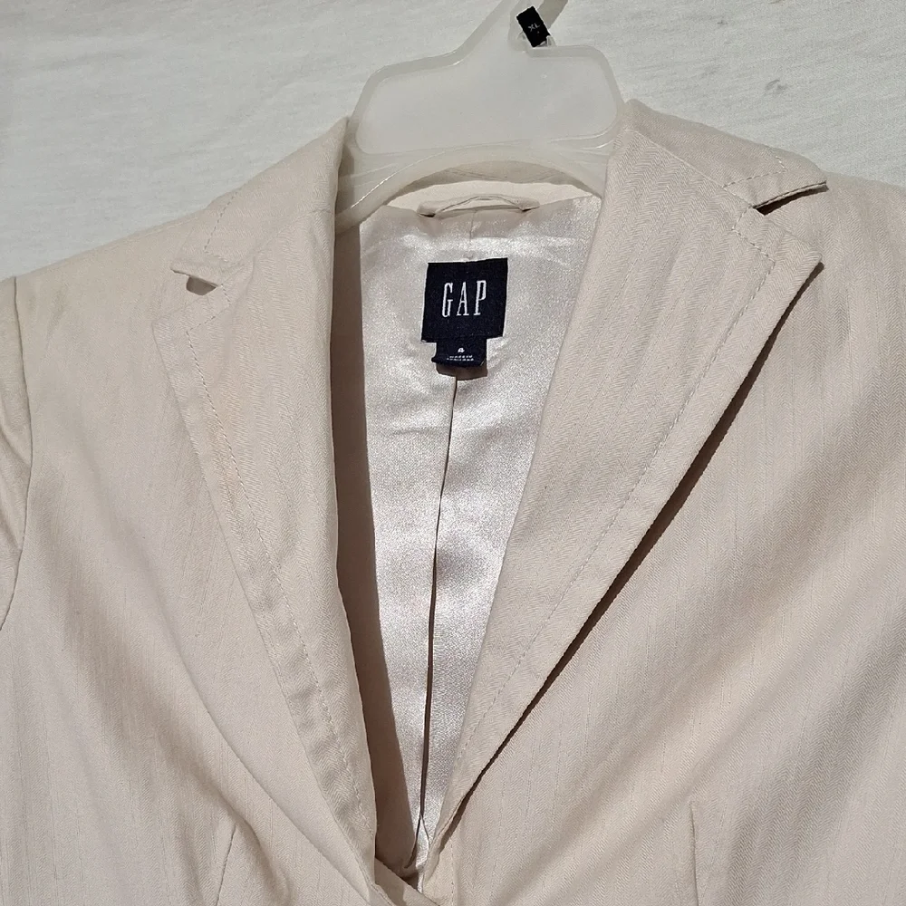 3/$20-GAP Beige Cotton Blazer, Sz 4, NWOT - Picture 8 of 15